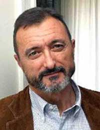 http://marianoplanells.blogia.com/upload/20070114023615-perez-reverte-1.jpg